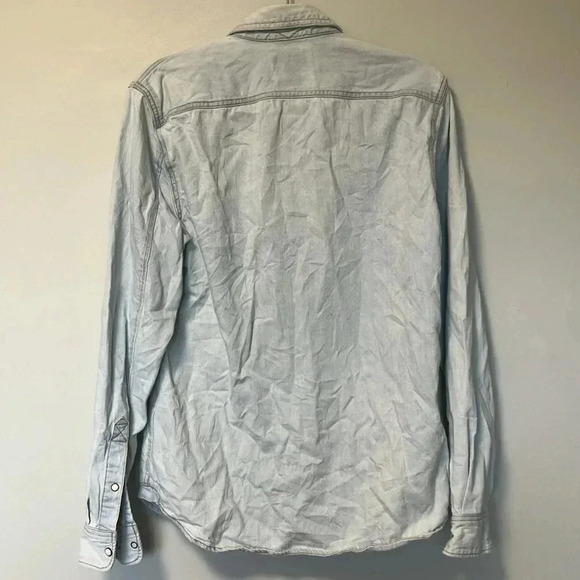 Timberland  light denim pearl snap button down shirt - Picture 7 of 7